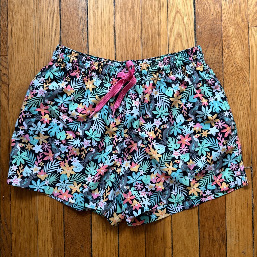 Chubbies 4” Swim Trunks – Small – Tropical Toucan Print – Mesh Lined